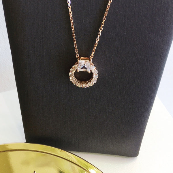 - A | Round with CZ Necklace w. Rose Gold
