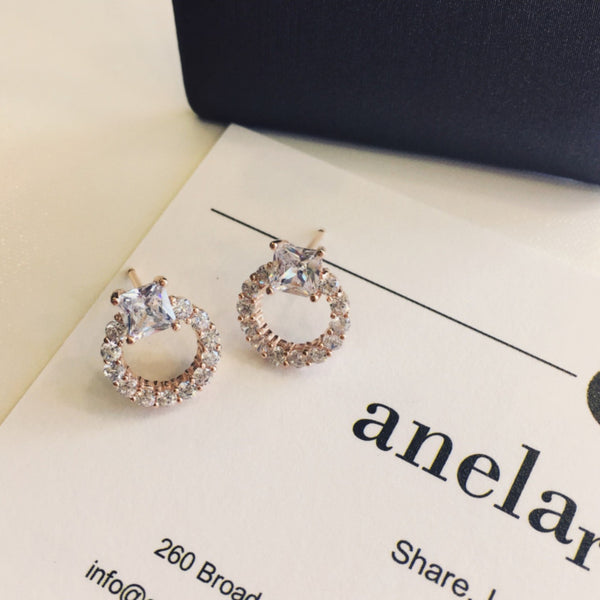 - A | Round Earring with Rose Gold